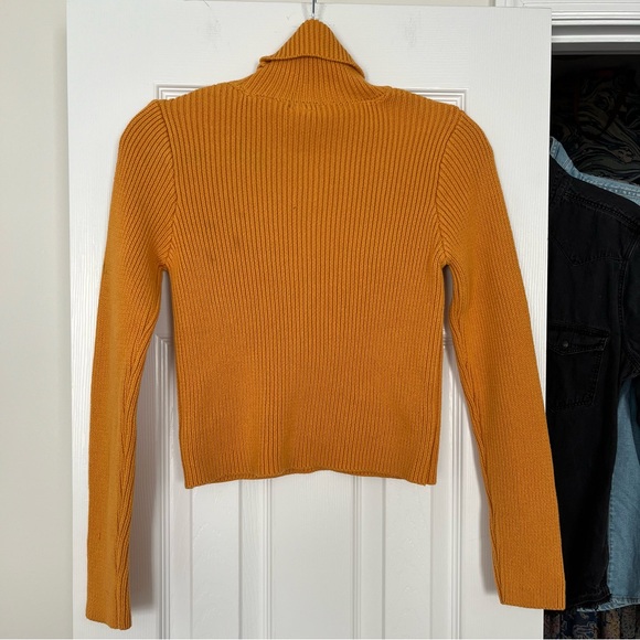 Disney x Forever 21 Mickey Mouse Turtleneck Sweater - Picture 7 of 7